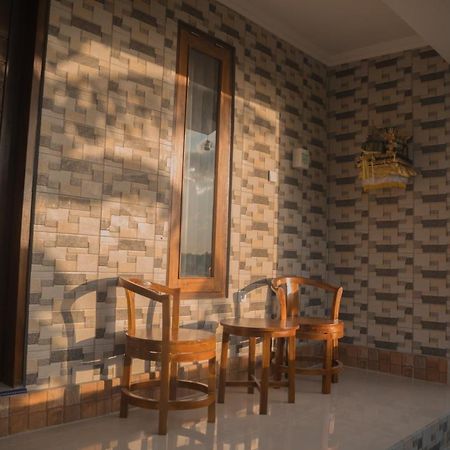 Prasi Sunrise Homestay Toyapakeh Exterior foto