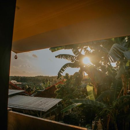 Prasi Sunrise Homestay Toyapakeh Exterior foto
