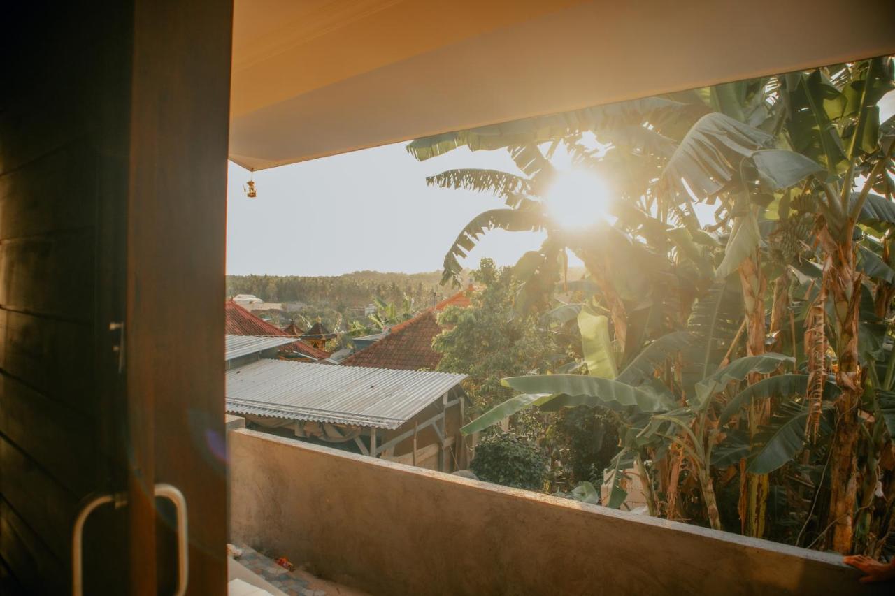 Prasi Sunrise Homestay Toyapakeh Exterior foto