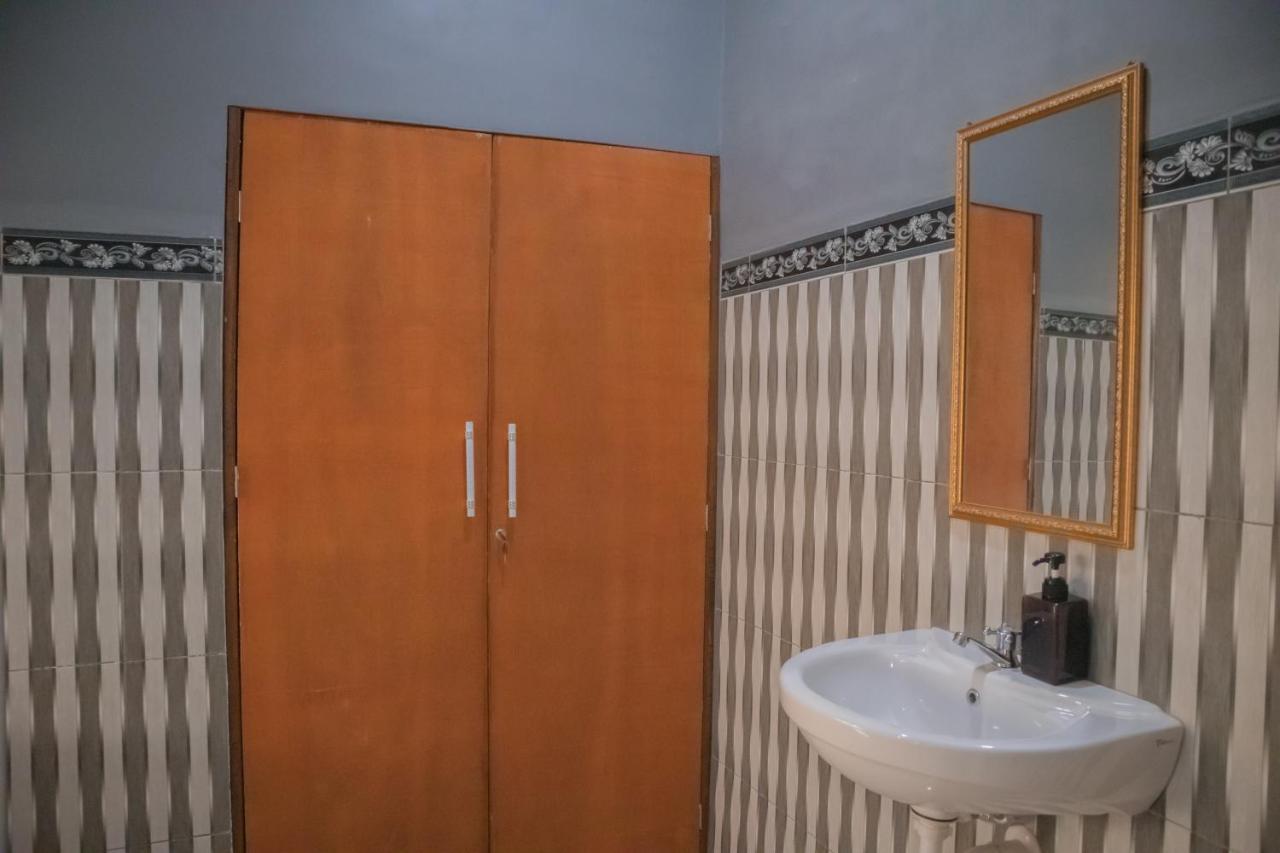 Prasi Sunrise Homestay Toyapakeh Exterior foto